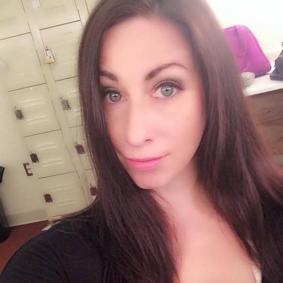 Meet your Posher, Katherine - Picture 1 of 1