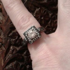 New Natural Pink Austrian Crystal/BlackRhodium Rg