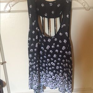 Floral daisy tank top