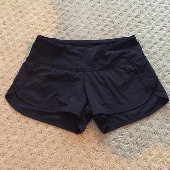 Lululemon size 4 speed shorts brand new