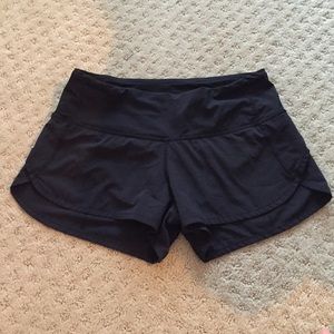 Lululemon size 4 speed shorts brand new