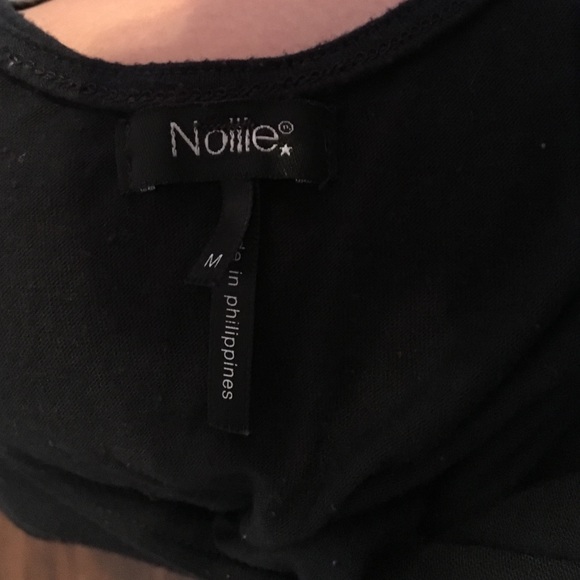 Quarter sleeve, black shirt with cutout in back - Picture 3 of 3