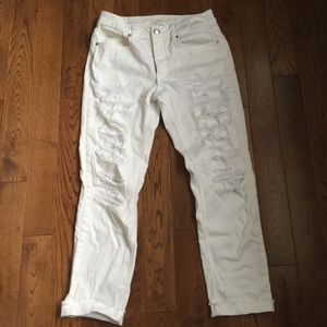 White Tomgirl Jeans