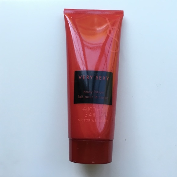 Victoria's Secret Very Sexy Lotion 3.4fl oz