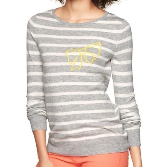 Gap sweater with stripes and bow