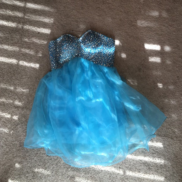 BLUE HOMECOMING DRESS!!! - Picture 1 of 2