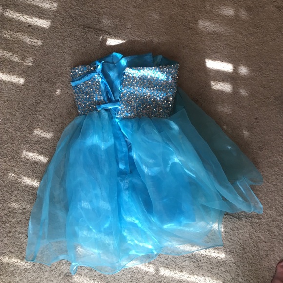 BLUE HOMECOMING DRESS!!! - Picture 2 of 2