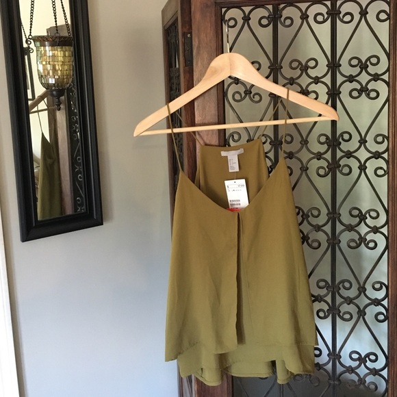 Beautiful H&M top! BNWT