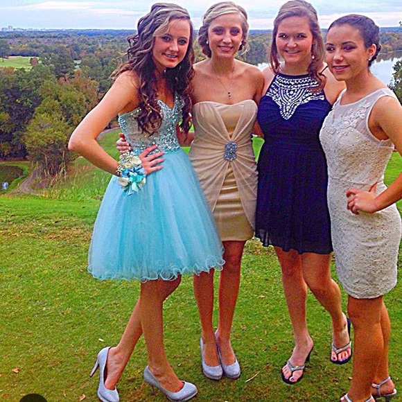 LIGH BLUE HOMECOMING DRESS!! - Picture 4 of 4