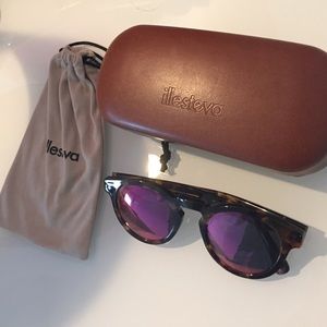 AUTHENTIC illesteva sunglasses + hard & soft case