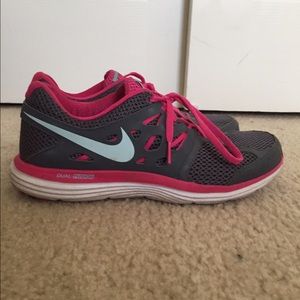 Nike Dual Fusion Running Sneakers