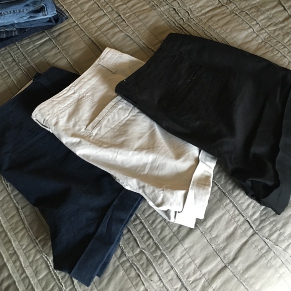 Old Navy Perfect 3 1/2" Shorts Lot
