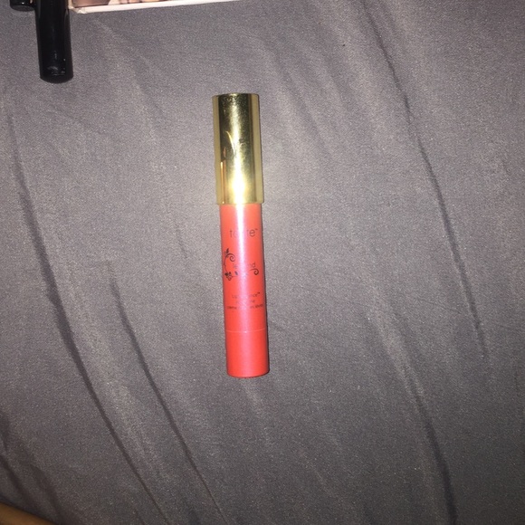 Tarte LipSurgence in legend