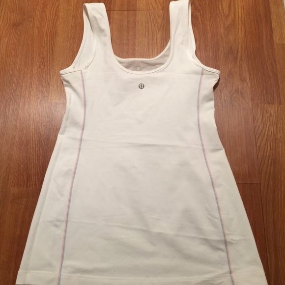 Very Fun White Basic Tank - image 4