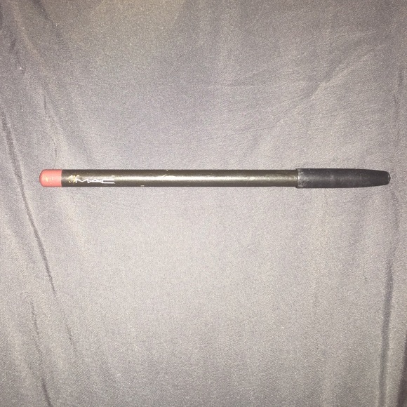 Mac Lipliner in Dervish