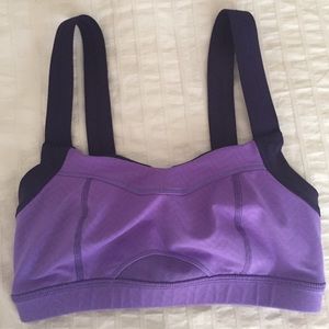 Lululemon engage sports bra