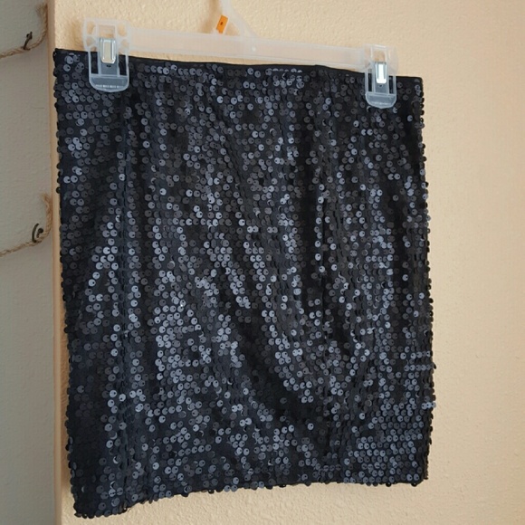 Sequenced Pencil Skirt