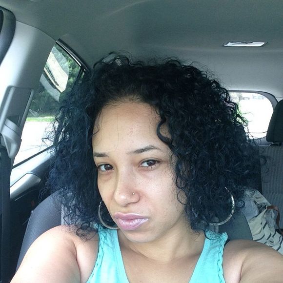 Meet your Posher, Cassandra - Picture 1 of 1