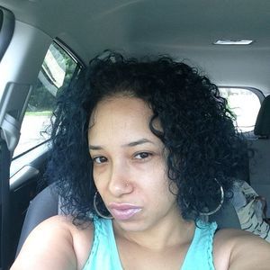 Meet your Posher, Cassandra