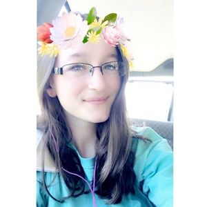 Meet your Posher, Kayla