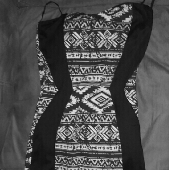 Bodycon aztec print dress - Picture 1 of 1