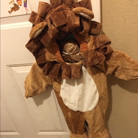 Toddlers lion costume