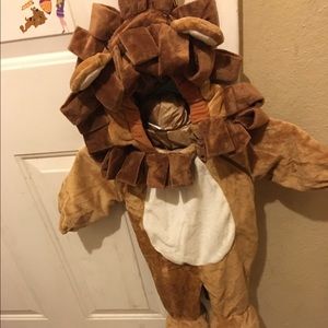 Toddlers lion costume