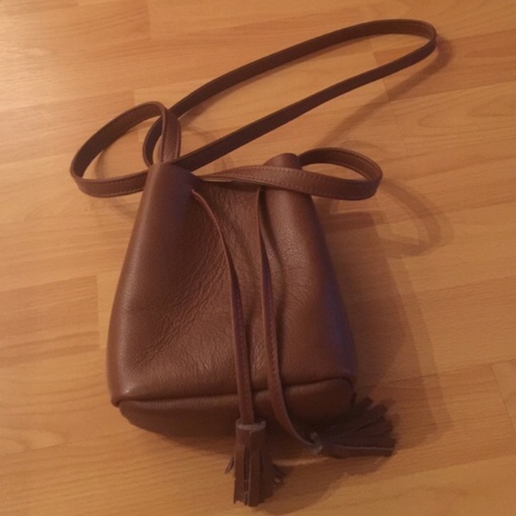 Shaffer  LA bucket bag -