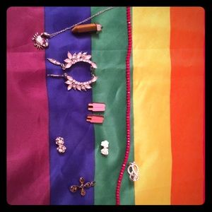 Assorted women's jewelry