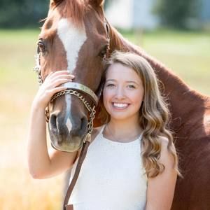 Meet your Posher, Emily