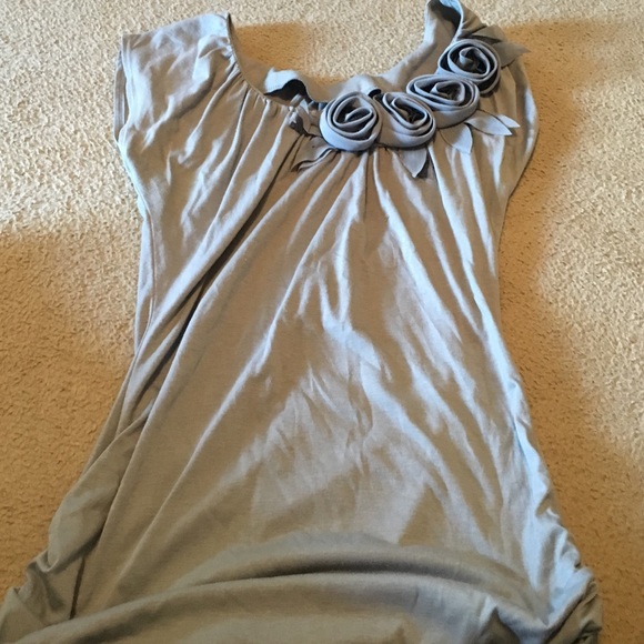 Maurice's grey shirt with roses