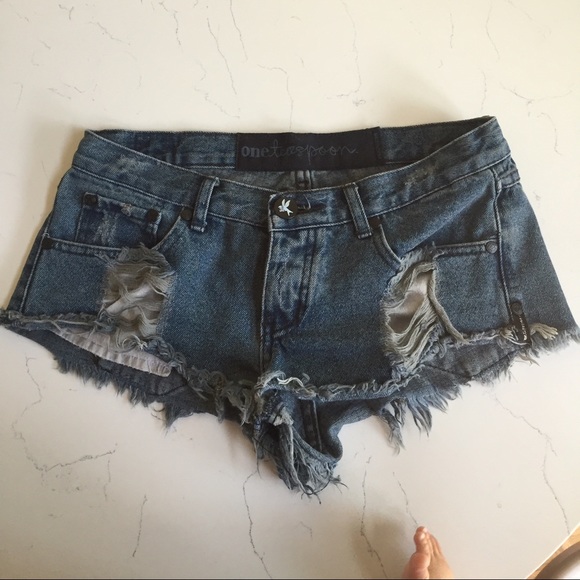One teaspoon destroyed denim shorts