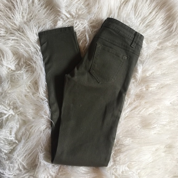Olive jeans