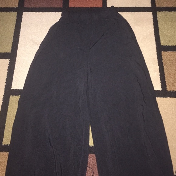 Flow black pants.