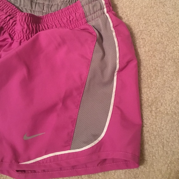 Pink Nike shorts - Picture 2 of 3