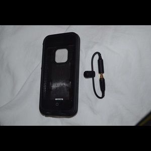 IPhone 5/5s/5se Black Lifeproof Case