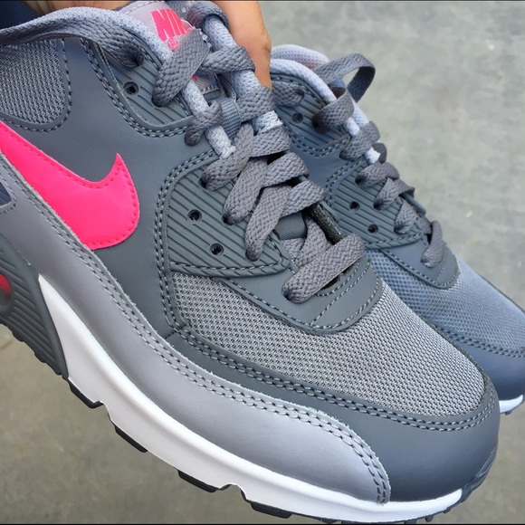 LAST PAIR! 💕 NIKE AIR MAX 90 6y /7.5 woman - Picture 3 of 4