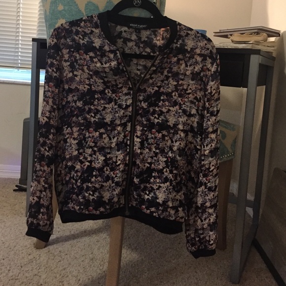 "About a girl" zip up floral jacket