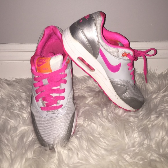 Nike shoes