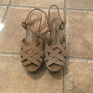 Nude Bamboo wedges