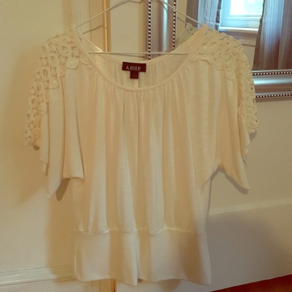 Cream, short sleeve top - Picture 1 of 2
