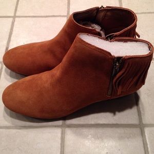 New:: Kenneth Cole Pil-ates Suede Booties, 11M