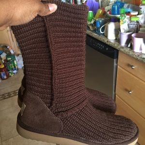 ***SOLD*** Ugg classic cardy knit boots in brown