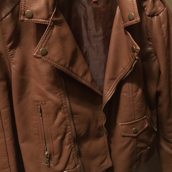 Brown jacket - Picture 2 of 3