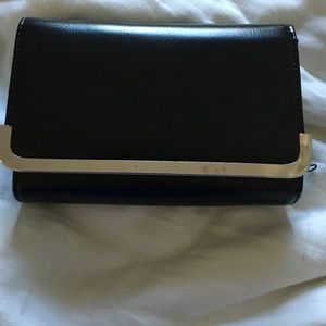 New black wallet