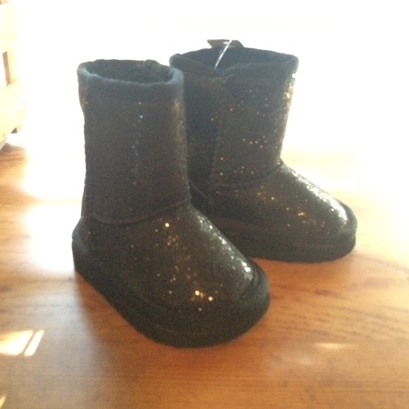 Faded glory size 2 boots