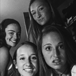 Meet your Posher, Ally