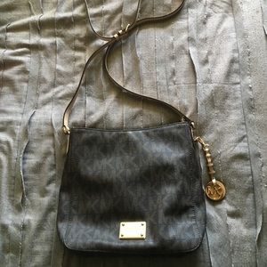 Michael Kors jet set crossbody logo bag