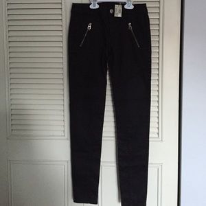 NWT American Eagle Outfitters Black Skinny Jeans 0