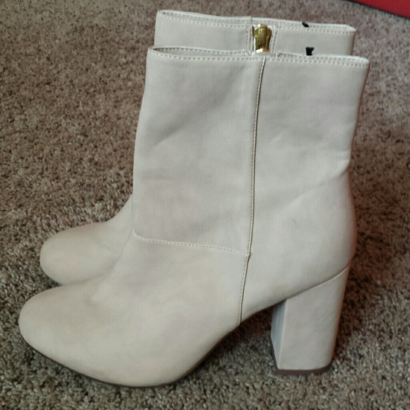 H&M booties. - Picture 2 of 4